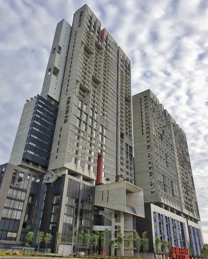 Tamarind Suites Cosy Studio Cyberjaya Exterior photo